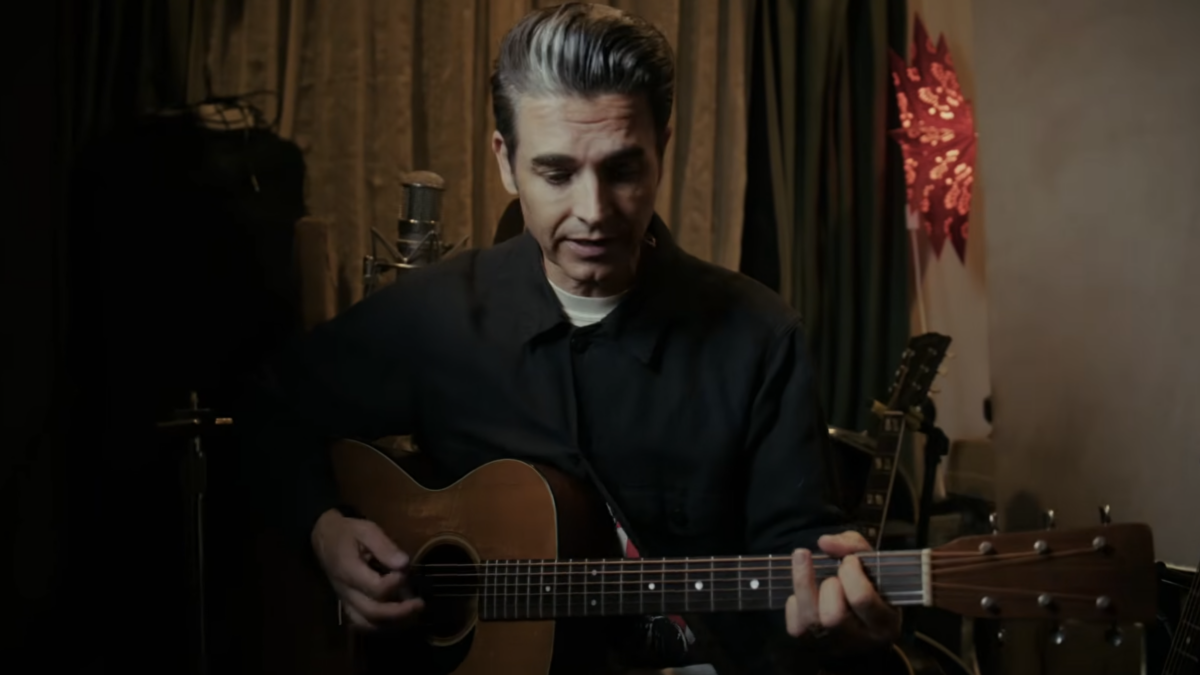 DASHBOARD CONFESSIONAL Shares Acoustic Cut of VINDICATED